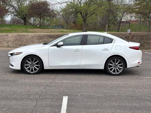 Snowflake White Pearl Mica 2022 Mazda Mazda3 AWD w/Premium Package