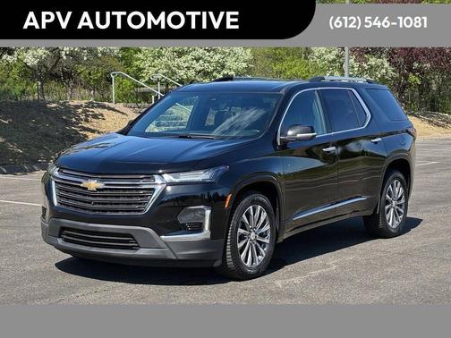 Mosaic Black Metallic 2023 Chevrolet Traverse Premier