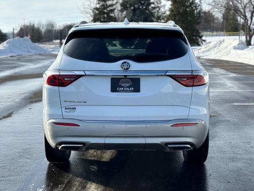 2022 Buick Enclave FWD Essence