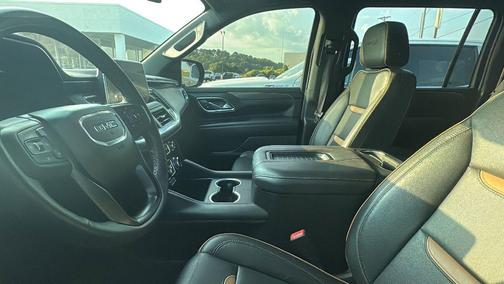 2022 GMC Yukon XL AT4