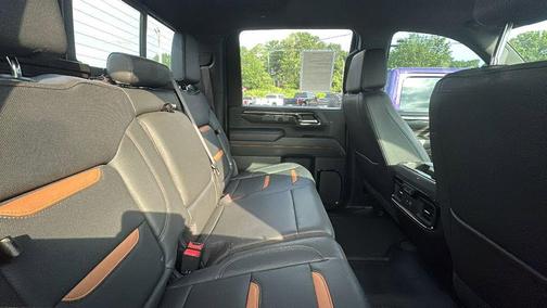 2024 GMC Sierra 2500 AT4