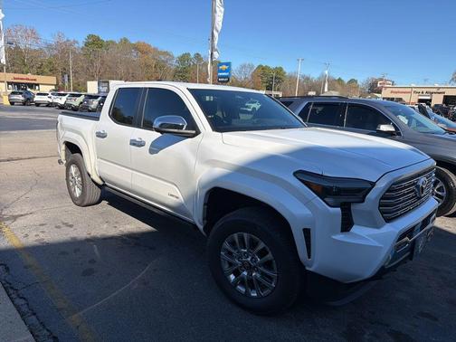 2024 Toyota Tacoma SR5