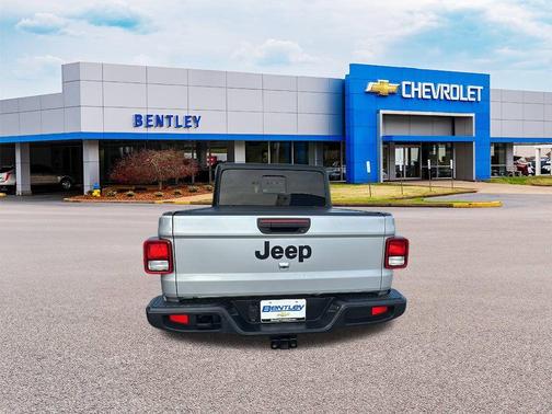 2023 Jeep Gladiator Sport