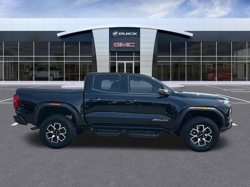 2024 GMC Canyon AT4X