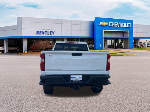 2026 Chevrolet Silverado 2500 Custom