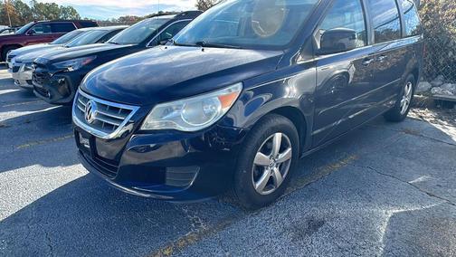 2010 Volkswagen Routan SE