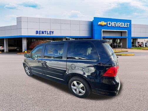 2010 Volkswagen Routan SE