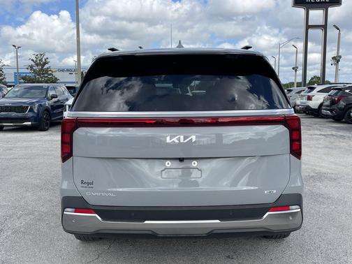 2026 Kia Carnival Hybrid SX