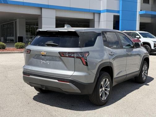 Sterling Gray Metallic 2026 Chevrolet Equinox LT