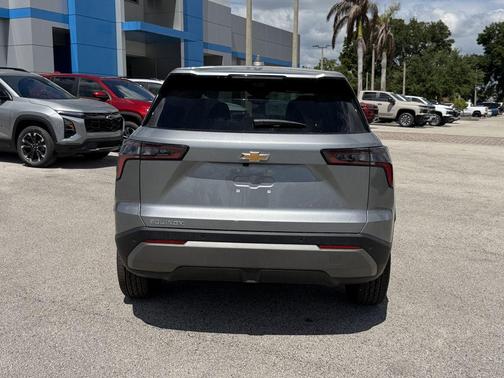 Sterling Gray Metallic 2026 Chevrolet Equinox LT