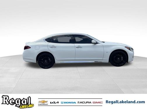 2015 INFINITI Q70L 5.6X