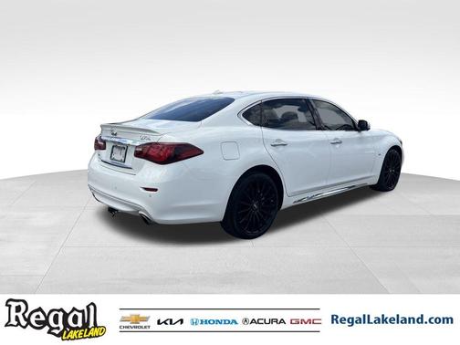 2015 INFINITI Q70L 5.6X