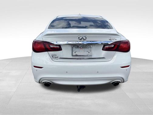 2015 INFINITI Q70L 5.6X