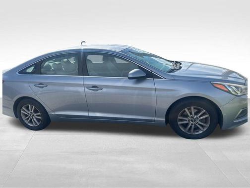 2017 Hyundai SONATA Base