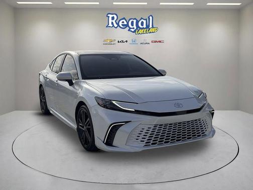 Pearl 2025 Toyota Camry XSE