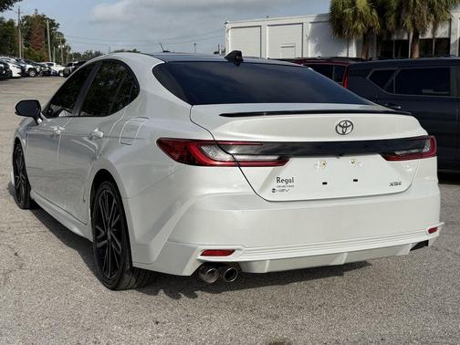 Pearl 2025 Toyota Camry XSE