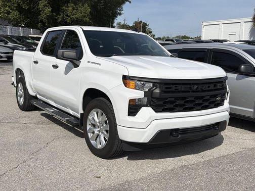 Summit White 2024 Chevrolet Silverado 1500 Custom