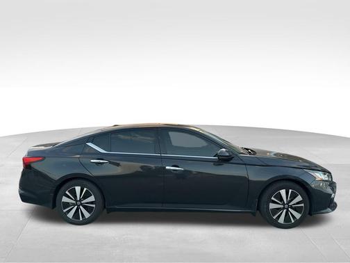2021 Nissan Altima 2.5 SL