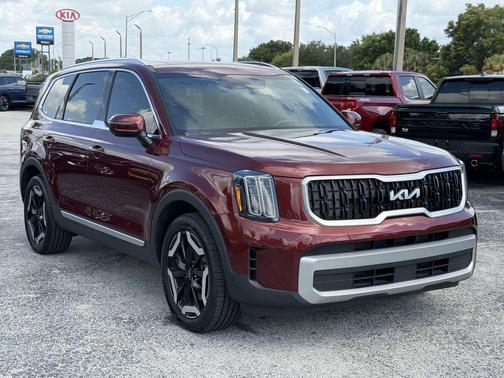 Red 2023 Kia Telluride EX