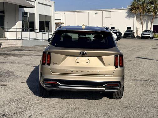 Crystal Beige 2021 Kia Sorento S