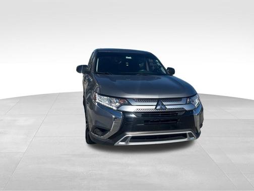 2020 Mitsubishi Outlander ES