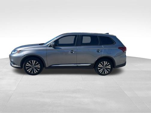 2020 Mitsubishi Outlander ES