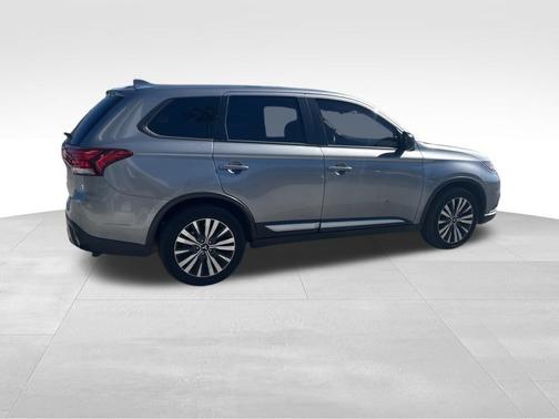 2020 Mitsubishi Outlander ES
