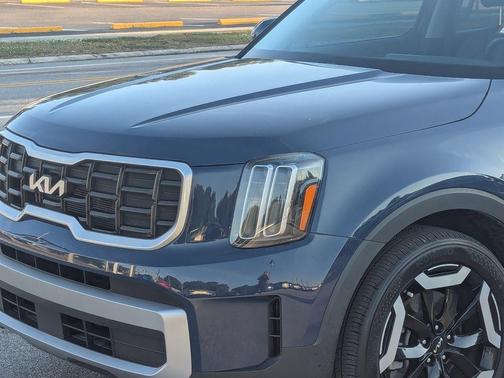 2023 Kia Telluride S
