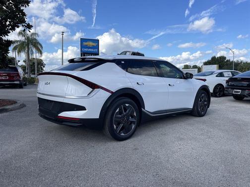 2025 Kia EV6 Light Long Range