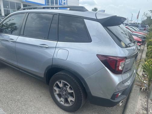 Lunar Silver Metallic 2023 Honda Passport TrailSport