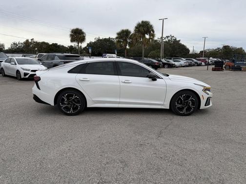 2026 Kia K5 GT-Line