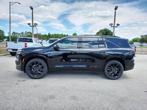 Mosaic Black Metallic 2026 Chevrolet Traverse RS