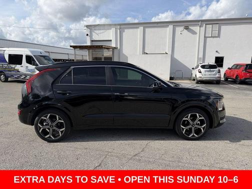 2025 Kia Niro SX Touring