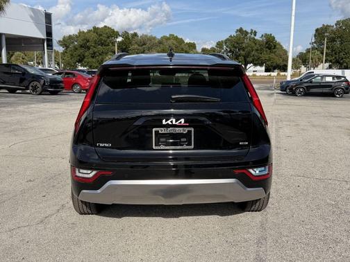 2025 Kia Niro SX Touring