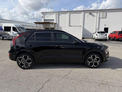 2025 Kia Niro SX Touring