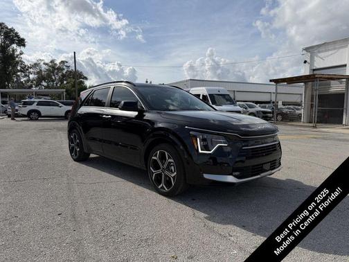 2025 Kia Niro SX Touring