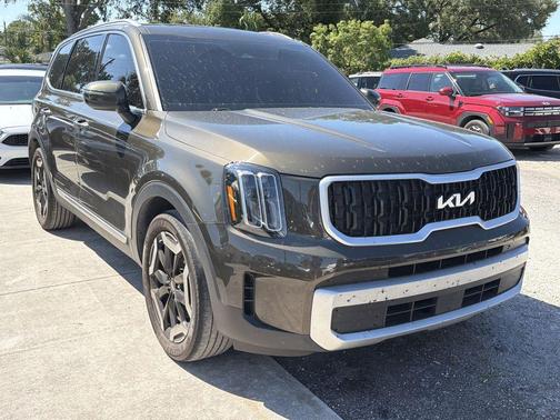 Dark Moss 2024 Kia Telluride EX