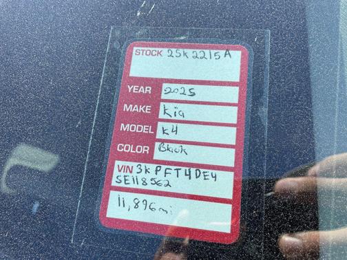 2025 Kia K4 LXS