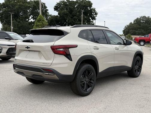 White Sand 2026 Chevrolet Trax ACTIV