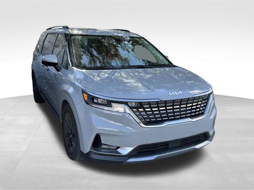 2024 Kia Carnival SX