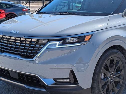 2024 Kia Carnival SX