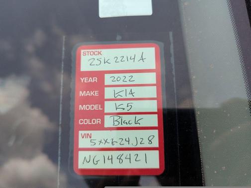 2022 Kia K5 LX