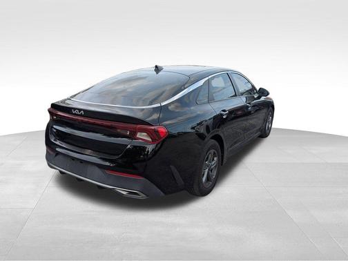 2022 Kia K5 LX