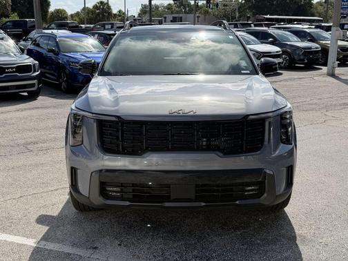 Everlasting Silver 2025 Kia Sorento SX