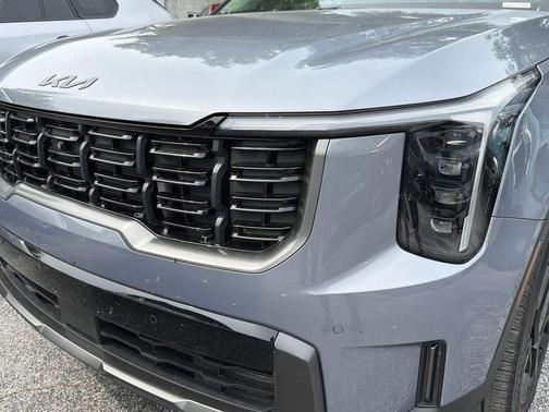 Everlasting Silver 2025 Kia Sorento SX