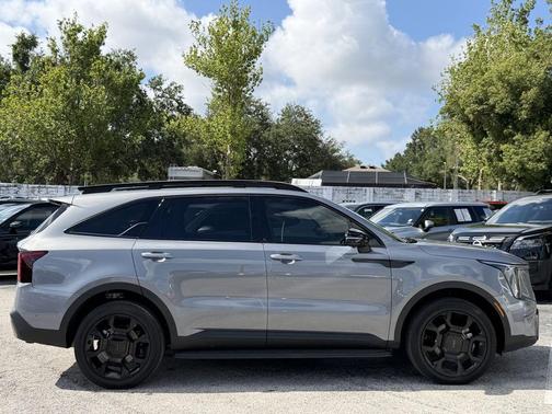 Everlasting Silver 2025 Kia Sorento SX