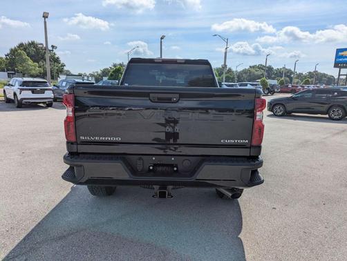 2025 Chevrolet Silverado 2500 Custom