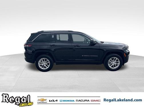 2024 Jeep Grand Cherokee Laredo