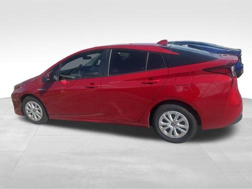 2021 Toyota Prius L
