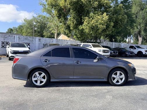 2013 Toyota Camry SE
